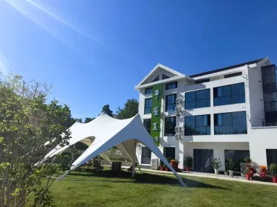 Niumo King Homestay (Huaguo Mountain Store)