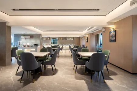 Rezen Hotel (Zhongshan Pharmaceutical University Branch) Отели рядом с достопримечательностью «Zhongshan Technical Institute (East Campus)»