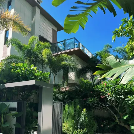 Shimei Bay | Seaview Mountain Residence for a Vacation Retreat
