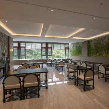 Malcom Miju Xika Hotel