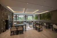 Malcom Miju Xika Hotel