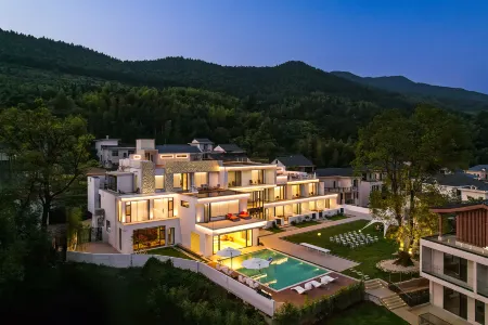 Leisure In The Mountains