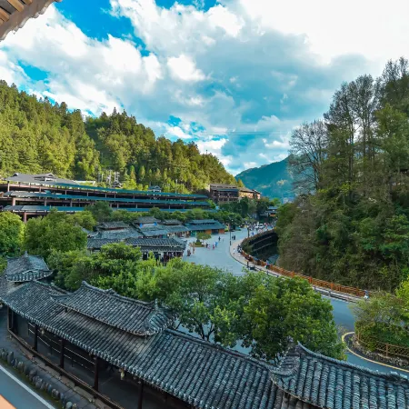 Xijiang Qianhu Miao Village Shanquan Inn