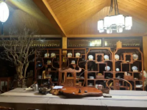 Tengla Homestay (Jingmaishan Ancient Chalin Scenic Area)