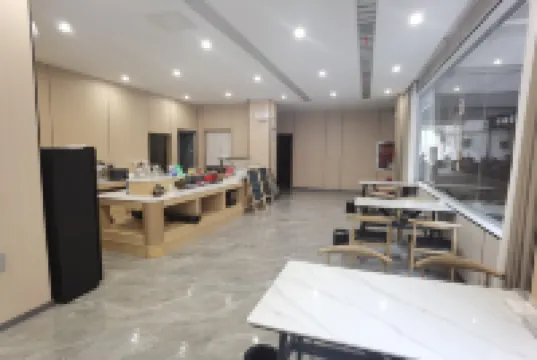 Yunduo Business Hotel (Jixian Road Shihua)