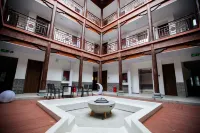 Encounter No.10 Garden Homestay (Royal Inn Huanhu Road Branch)