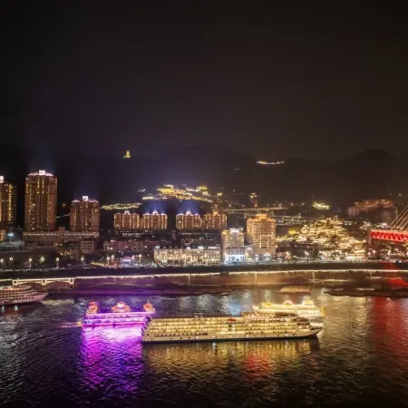 Jiangyou Gaokong Riverview Youth Hostel B&B (Liberation Monument Hongya Cave Branch)