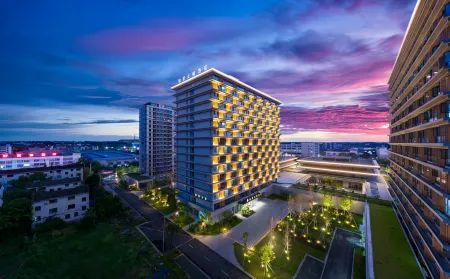 Bohao Yunfeng Hotel (Lanxi Meihao Square Branch) Отели рядом с достопримечательностью «Yiwu Assembly Hall»