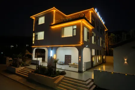 Airport·Qijing Homestay (Lijiang Sanyi International Airport Store) Отели рядом с Аэропорт Лицзян