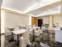EZZI HOTEL - breakfast