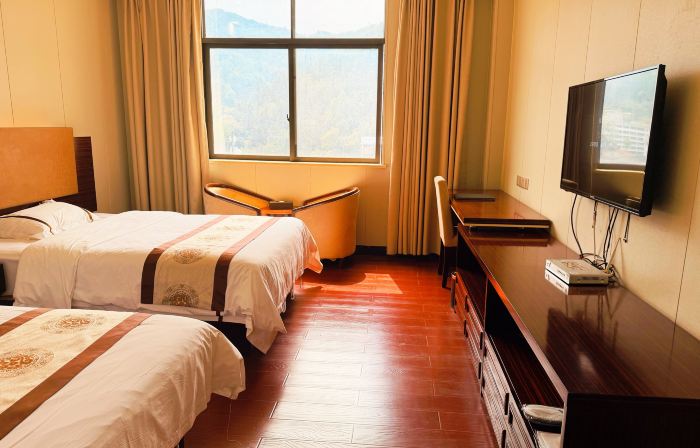 BI SHUI LAN TIAN GRAND HOTEL