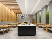 EZZI Hotel (Wanjia Night Market Zhangye National Wetland Park) - พร้อมอาหารเช้า