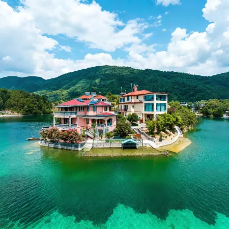 Yangxinju Xiandao Lake Yinxianju