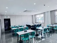 盛元ホテル(達拉特旗北国ショッピング広場) 達拉特旗のホテル