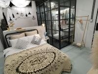 广州17INN公寓(安新前街分店) - 舒适简约一室大床房