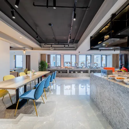 Haiyi Fino Hotel (Jingmen Wanda Plaza Smart Branch)