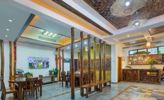 Anji Yunshang Grassland Jinshuiloutai Homestay