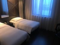 桔子酒店(泰安万达广场店) - 特价双床房