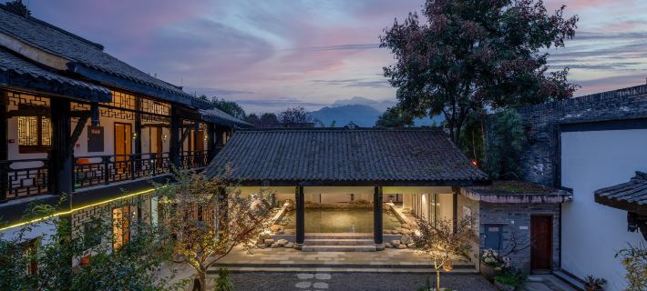Emei Mountain and Courtyard. Jingzhu Shiguang Hot Spring Hotel Hotels in Emeishan