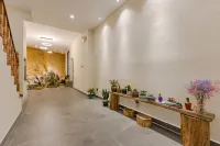 A bed and breakfast in front of Huangshan Mountain Hotels in Huangshan