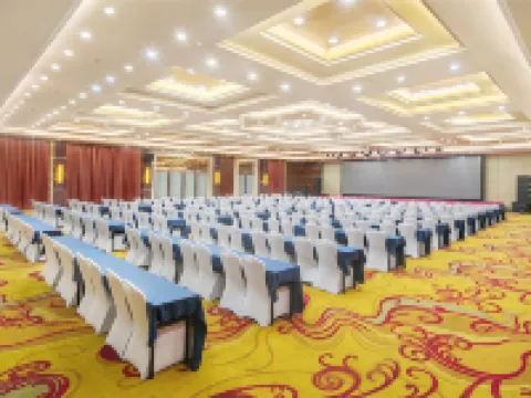 Xingang Holiday Hotel(Xinzheng International Airport Shop) Hotels in Xinzheng