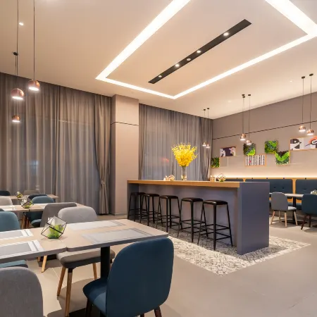 Homeinn Selected Hotel (Xiamen Songyu Ferry Haicang District Government) Отели рядом с достопримечательностью «Мост Хай Кан»
