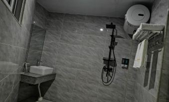 Yudu Zhanqian Business Hotel (Baicheng Railway Station)