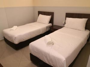 Chariton Hotel Skudai Kiri