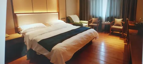 JINFENG HOTEL Hôtels à : Jingdong
