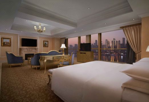 충칭 쉐라톤 호텔 외관 및 객실 전경