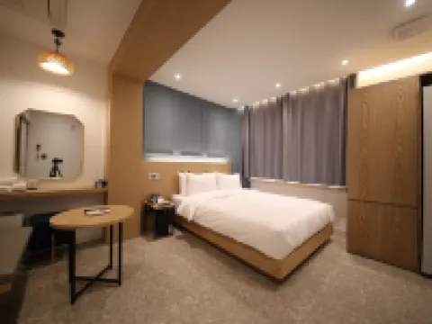 Hotel Vantt Hotels in der Nähe von Asian Culture Complex Bell of Democracy