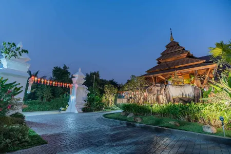 Nampiangdin Boutique Hotel Отели рядом с достопримечательностью «Elephant Green Park»