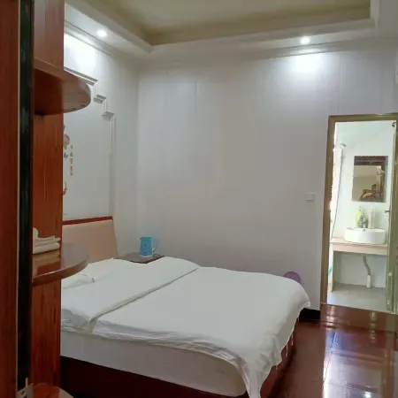 Duchang Gangcheng Hotel