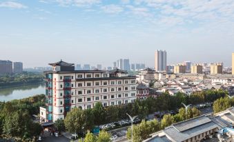 Ramada Encore by Wyndham Linqu Downtown