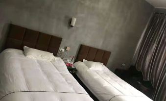 Longquan Jiutian Hotel