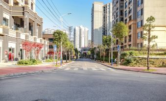 Guangzhou Jiulong Hotel (Qinglong South Street)