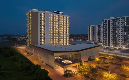 Four Points by Sheraton Desaru Отели рядом с достопримечательностью «Kota Tinggi Firefly Park»