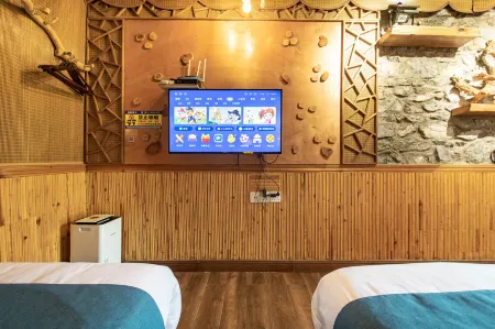 Yingde 25℃ Shizhu Homestay (Yingxi Fenglin Corridor Branch) Отели рядом с достопримечательностью «The Fenglin (Rock Forest) Jiuchongtian (“Ninth Heaven”) Scenic Area»