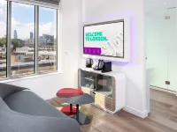 YOTEL London City Hotels near Barbican