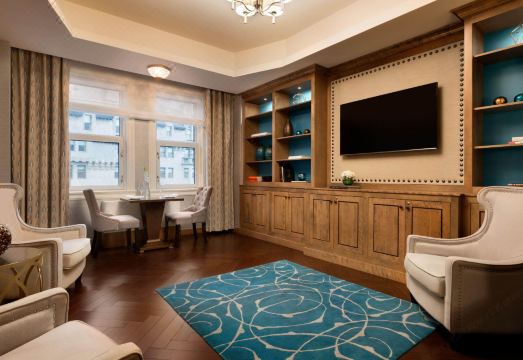 페어몬트 샤토 로리에 외관