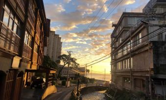 Sakura Kaoru Near Station and beach