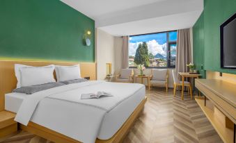 Yingjing Hotel (Lijiang Ancient City Dashuiche Shop)