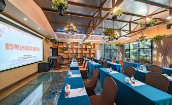 Mandenburg Hot Spring Resort Hotel(Fogang Hemingzhou)