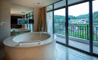 Yichun Grand Metropark Resort