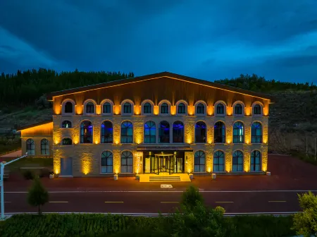 Hanyu Lefu Hotel (Fuyun Binhe Park) Отели рядом с достопримечательностью «Fuyun Cultural Relic Hall»