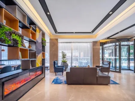 Homeinn Hotel (Chengdu North Railway Station Lotus Pond) Отели рядом с достопримечательностью «Swan Lake»