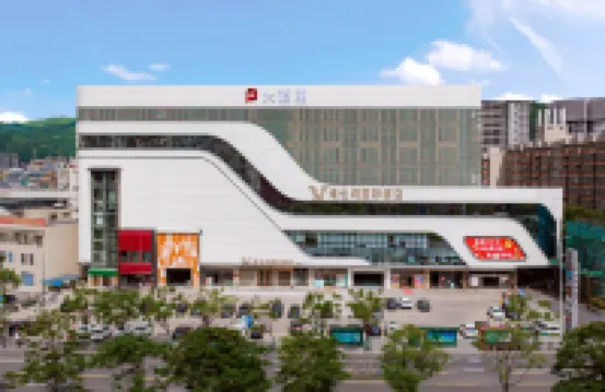 Vienna International Hotel (Guangzhou Dayuanli Plaza · Dayuan Light Rail Station Branch) Hotels near Guangzhou International Economics College