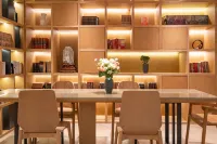 Zhengzhou Lucky Hotel - 4-Star