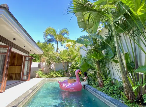 Global Migratory Birds Resort Hotel