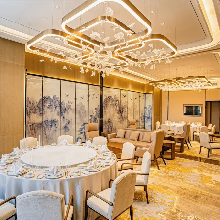 Empark Kingworld Hotel